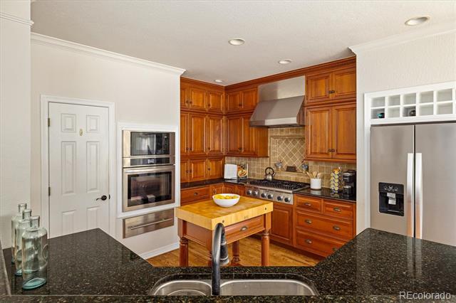 3066 W 109th Place