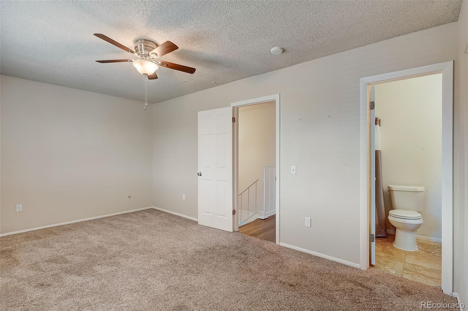 8756 Carr Loop