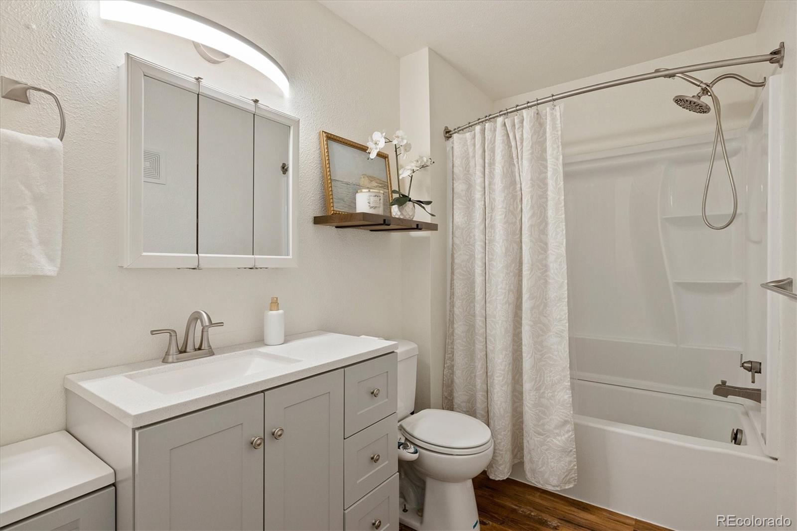 1820 Newland Court Unit: 204