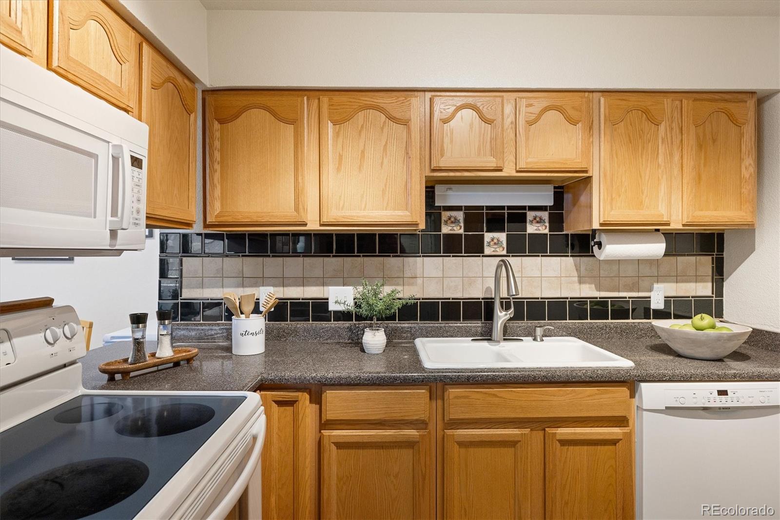 1820 Newland Court Unit: 204