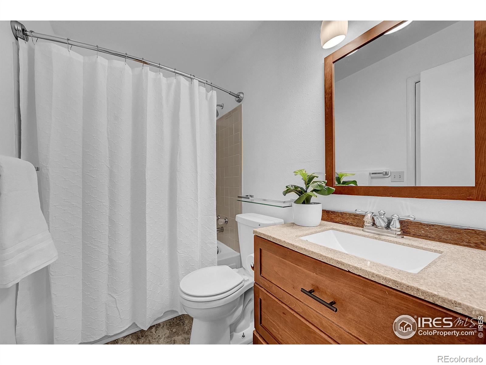 935 Vetch Circle