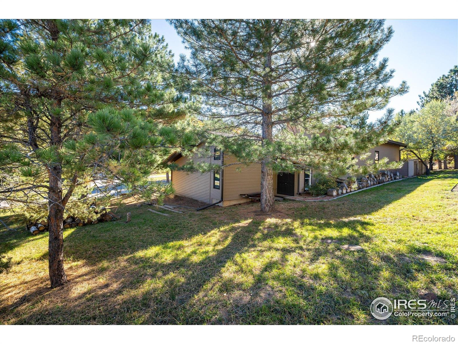 6643 Roxborough Drive
