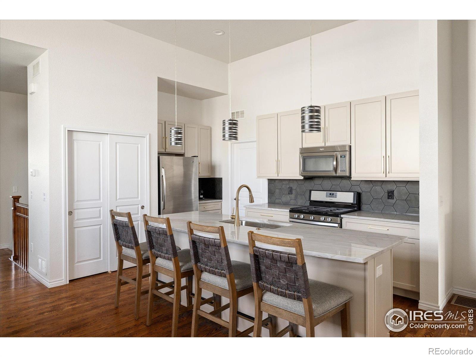 14457 W 88th Place Unit: #E