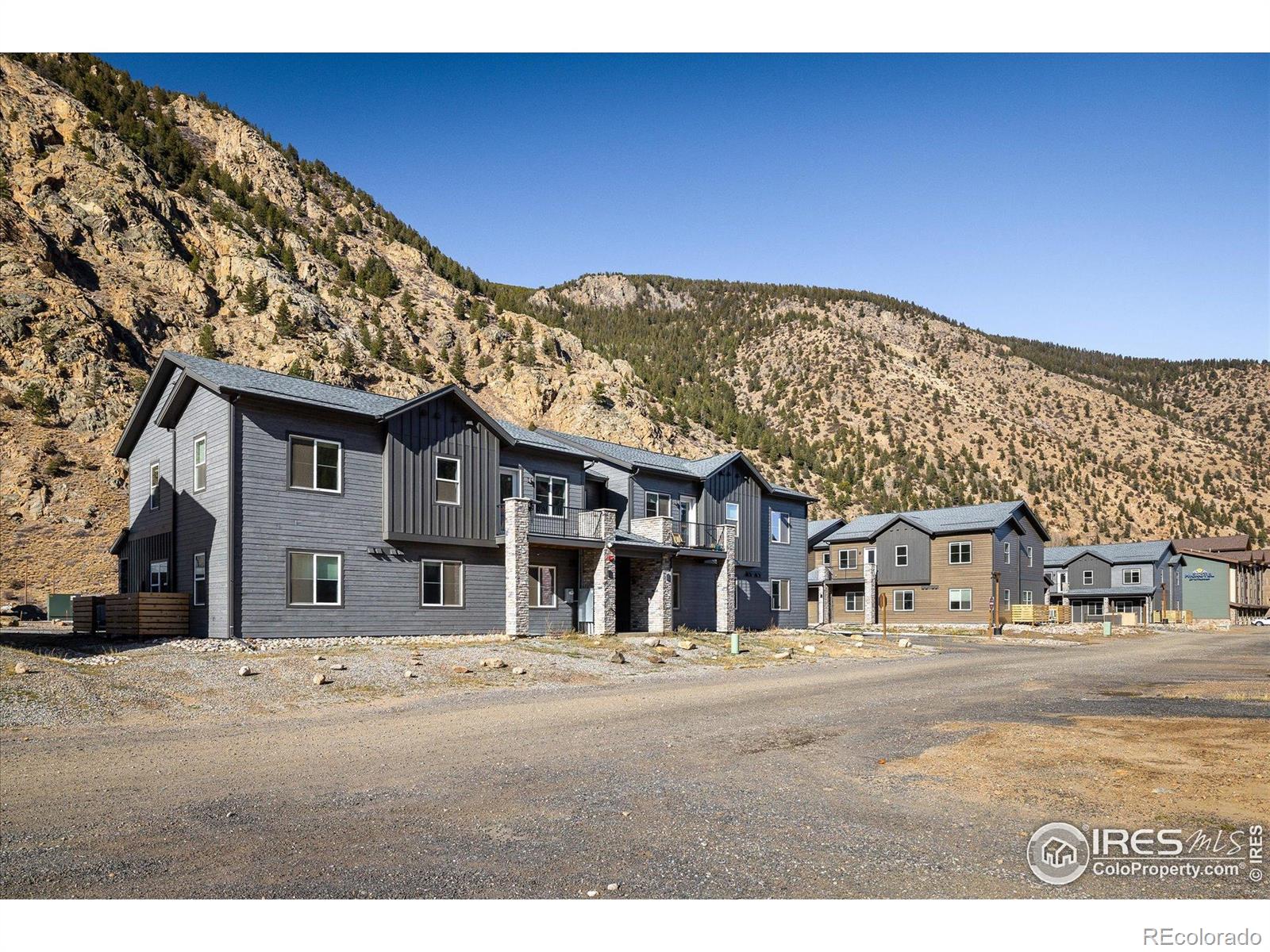 2121 Hummingbird Way Unit: 3-201