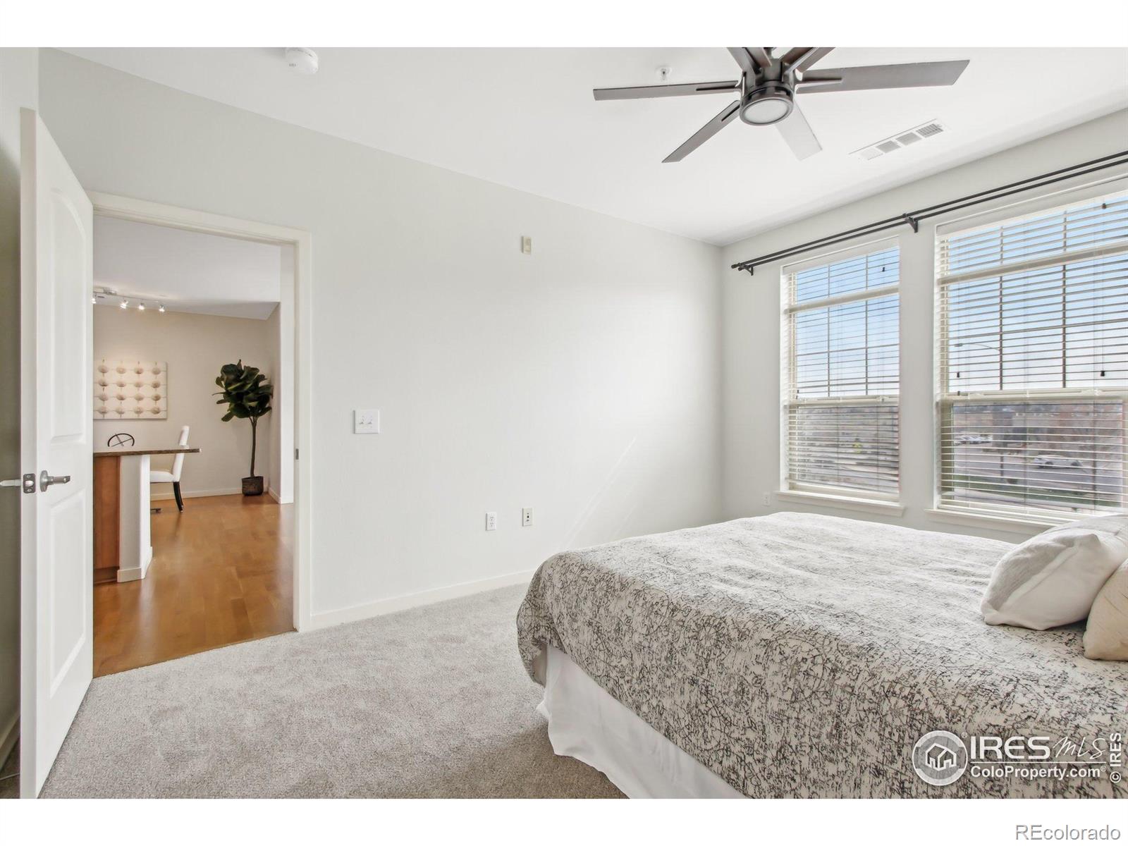 13456 Via Varra Unit: 211