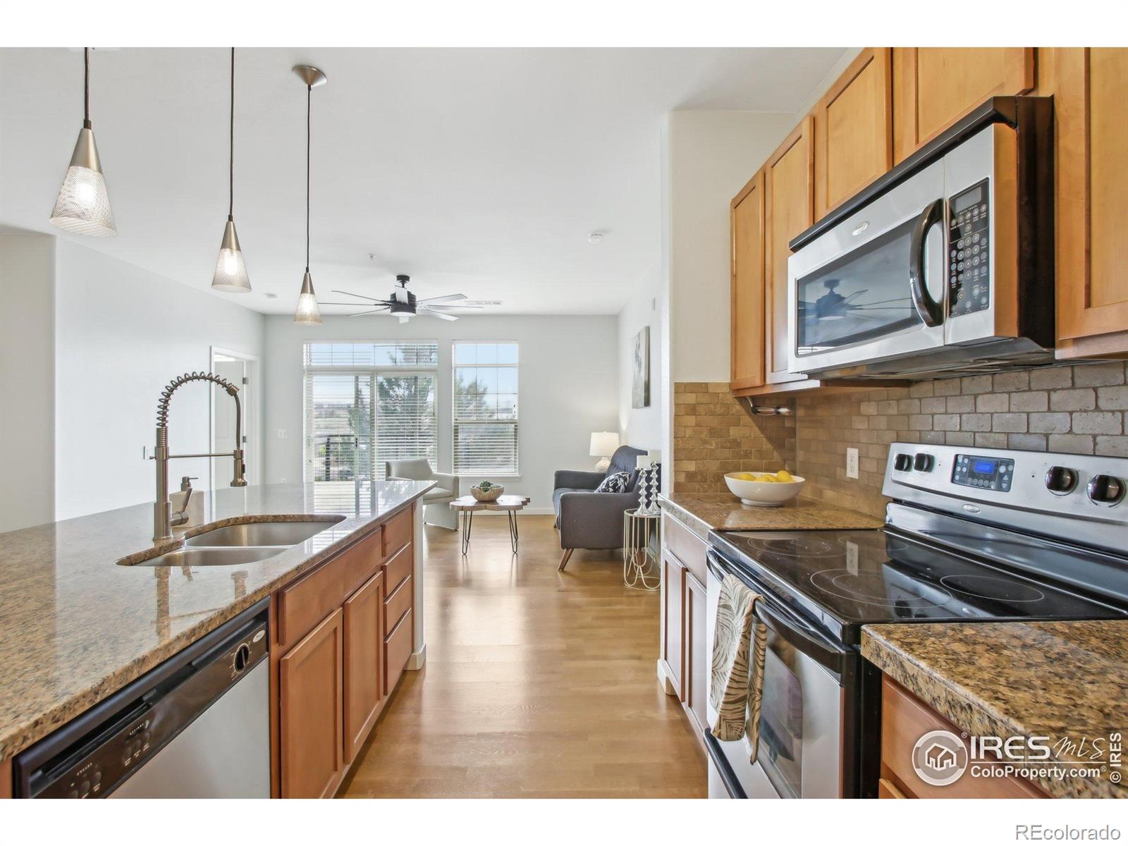 13456 Via Varra Unit: 211