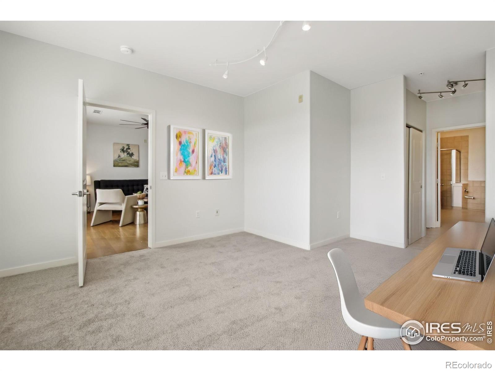 13456 Via Varra Unit: 211