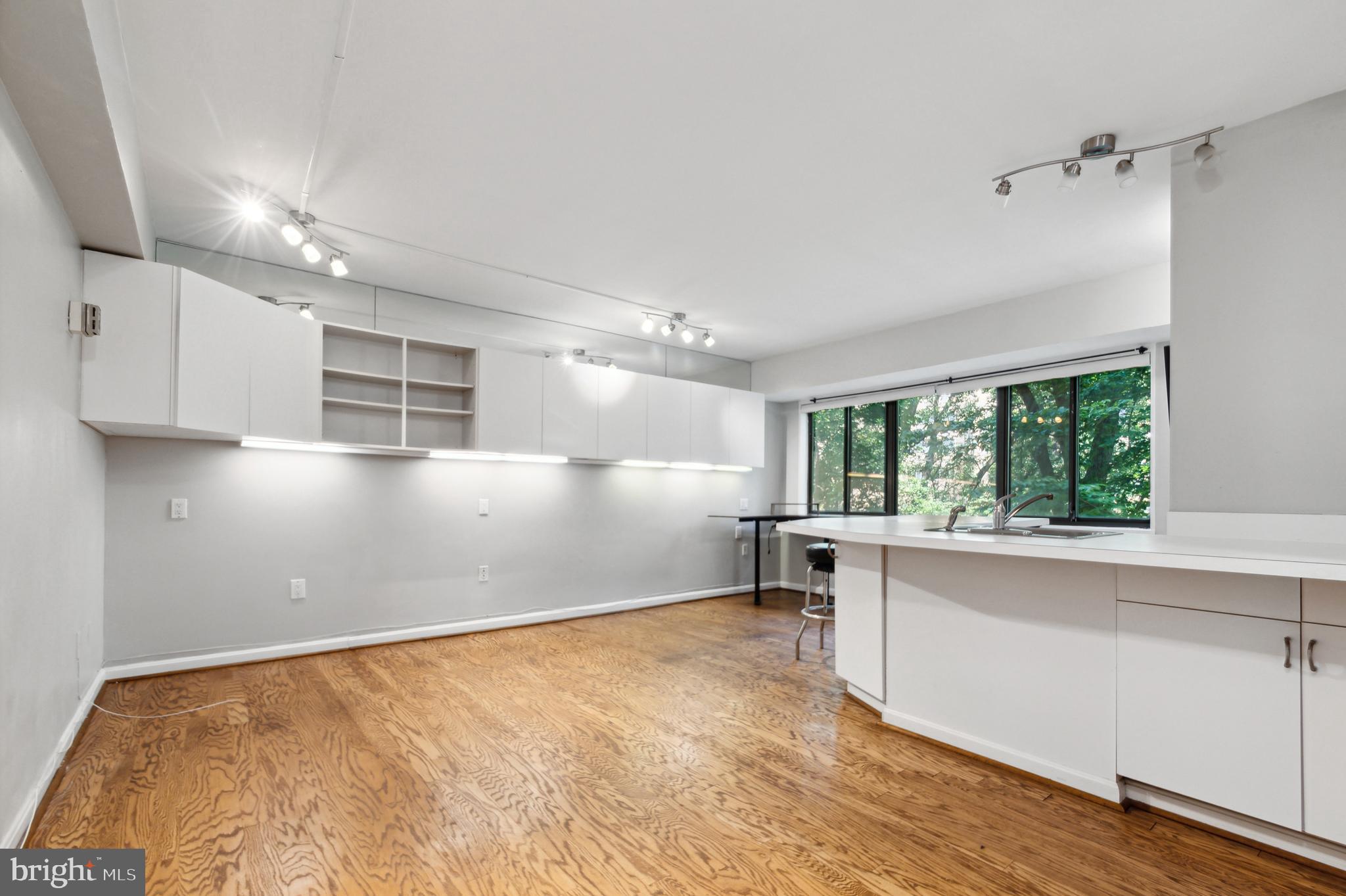 3701 CONNECTICUT AVENUE NW 206