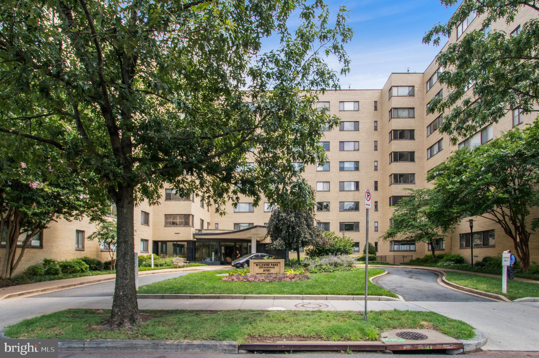 3701 CONNECTICUT AVENUE NW 206