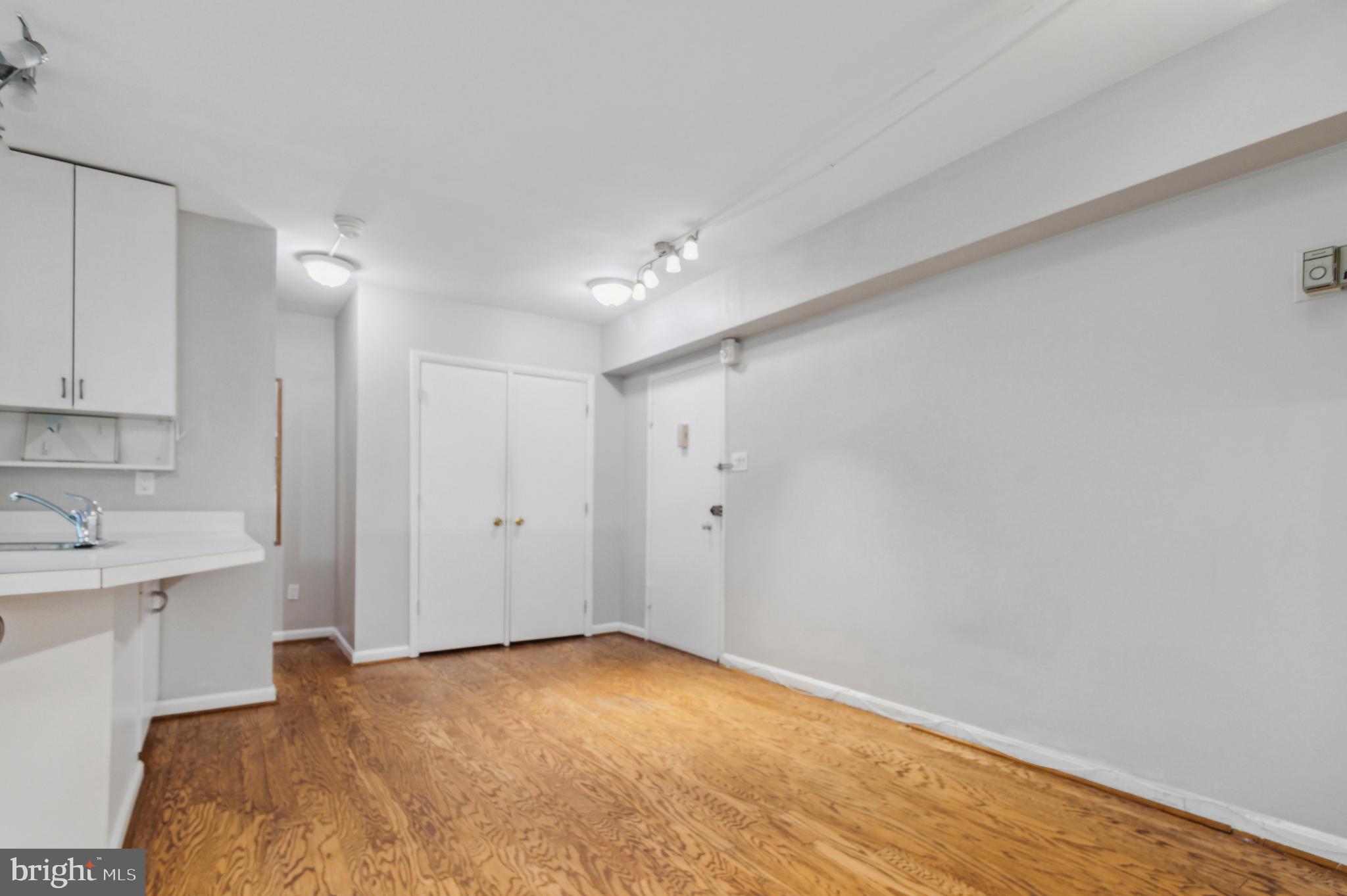 3701 CONNECTICUT AVENUE NW 206