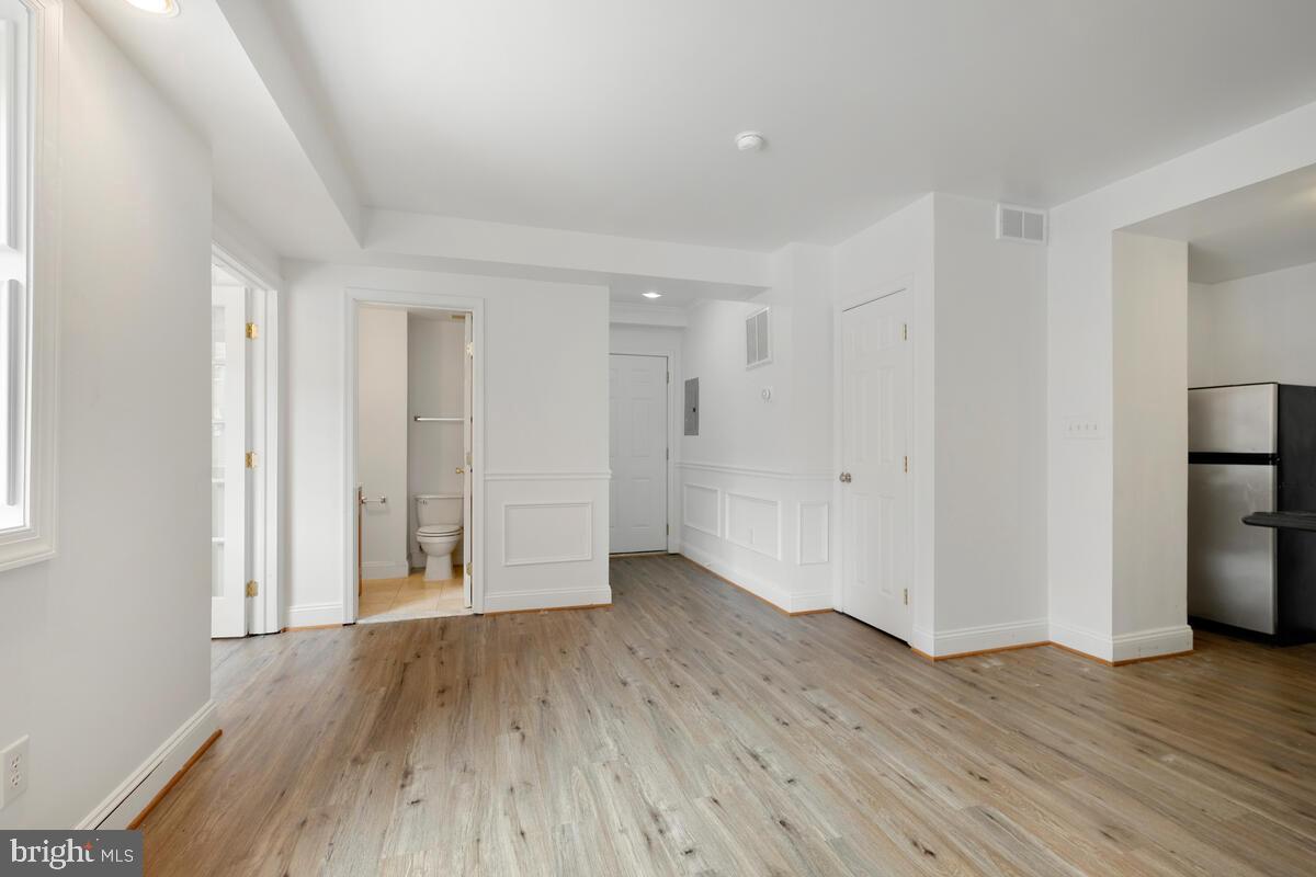 1125 12TH STREET NW 23