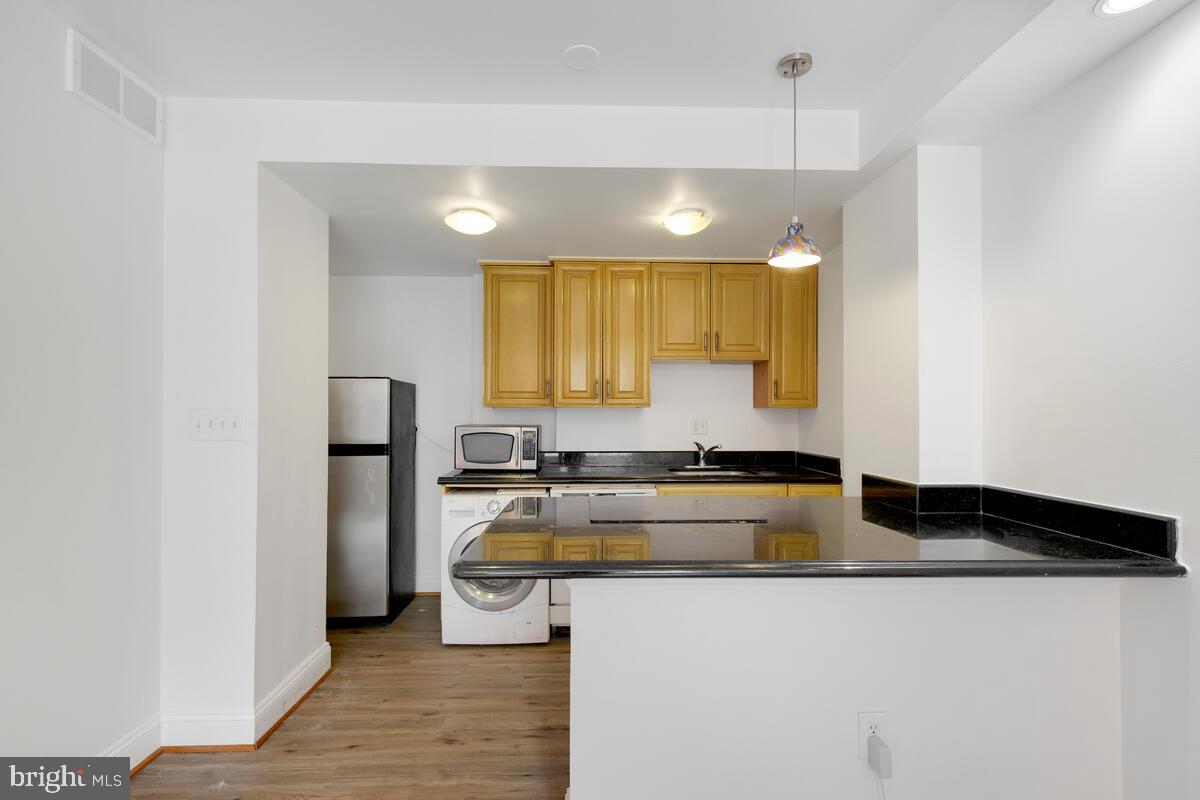 1125 12TH STREET NW 23