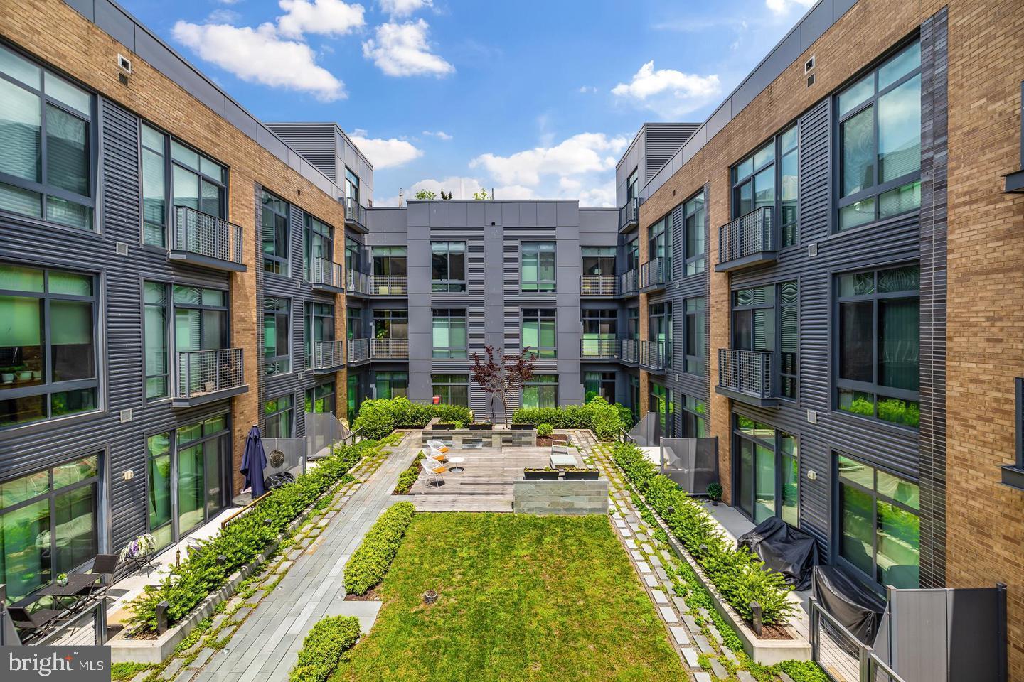 525 WATER STREET SW 212