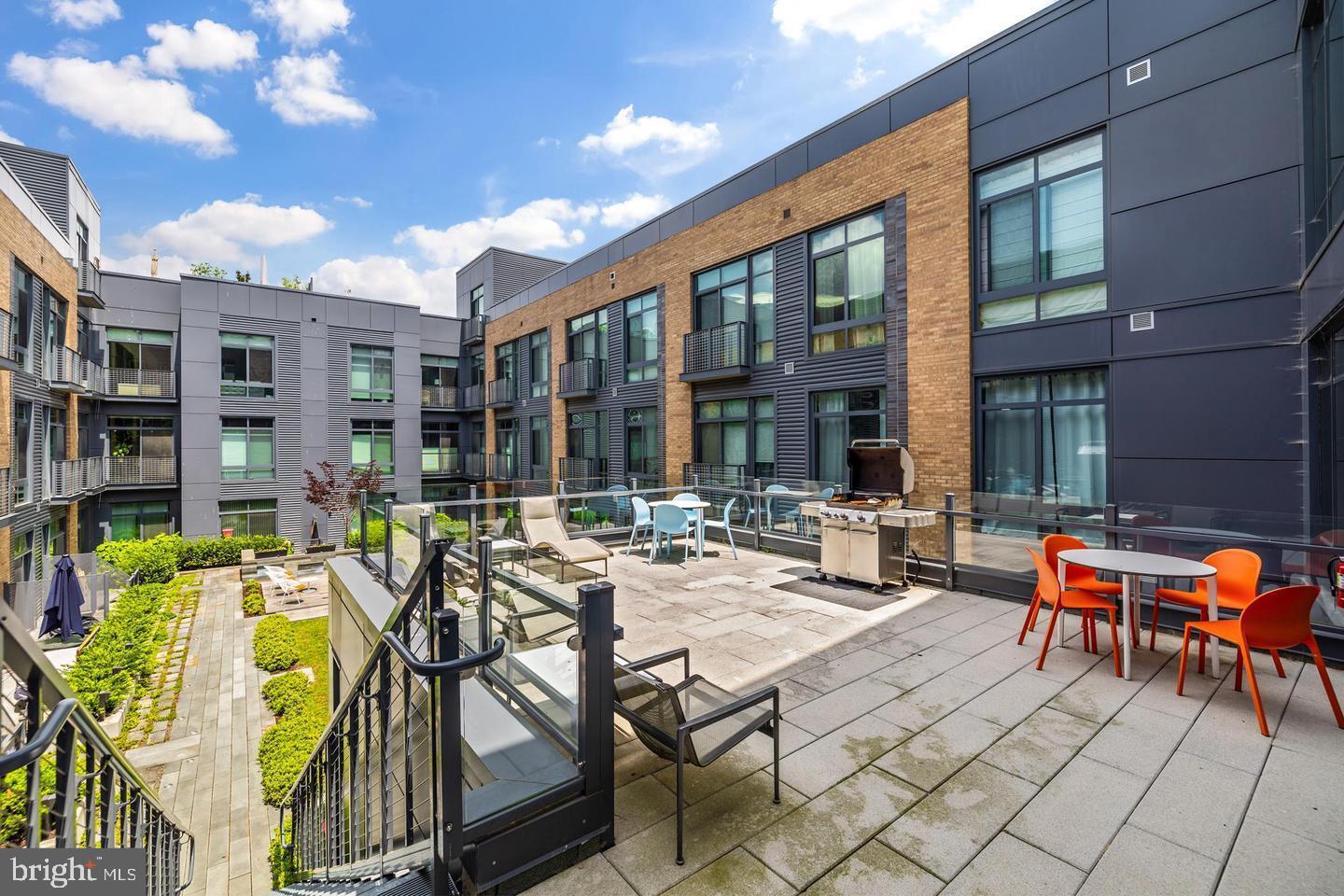 525 WATER STREET SW 212