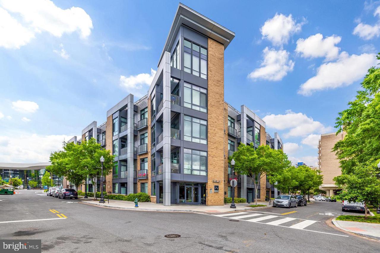 525 WATER STREET SW 212