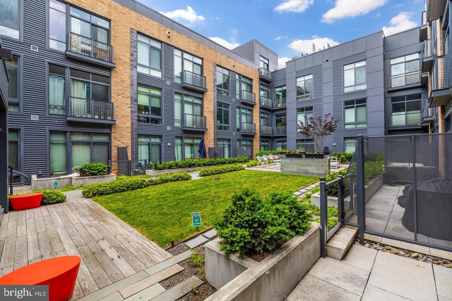 525 WATER STREET SW 212