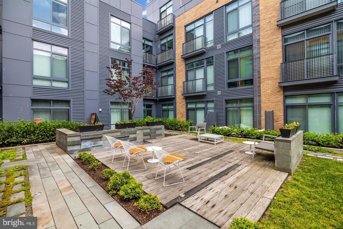 525 WATER STREET SW 212