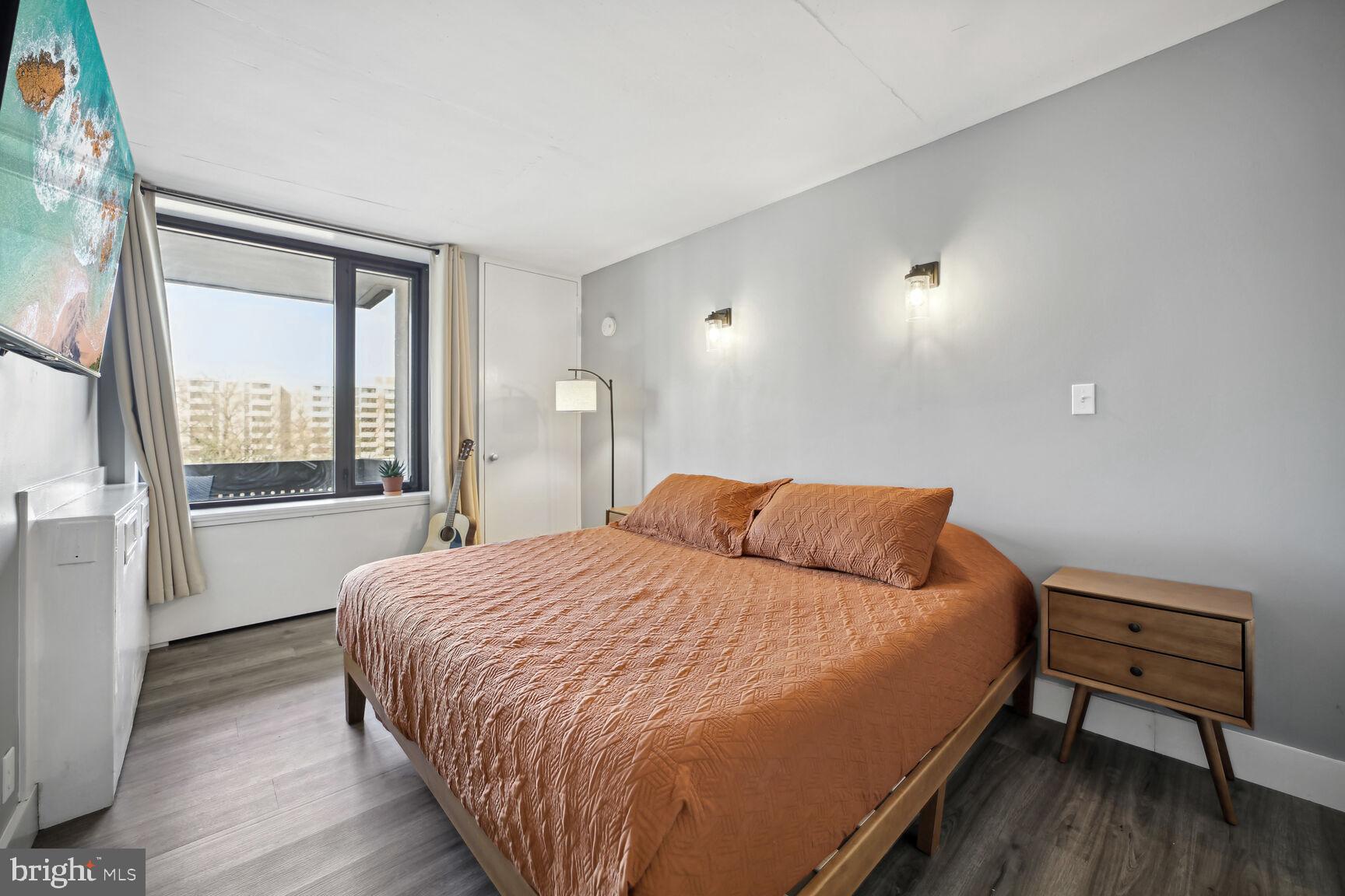 300 M STREET SW N405