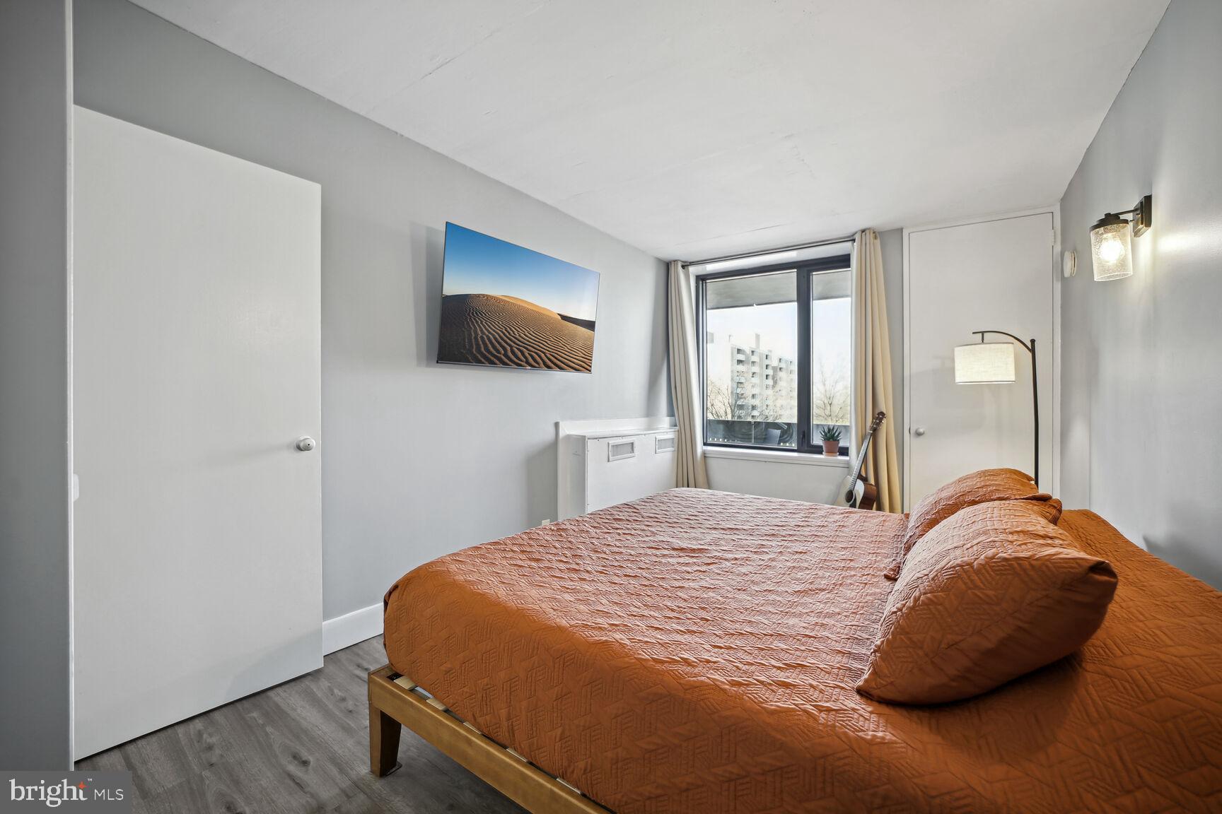 300 M STREET SW N405