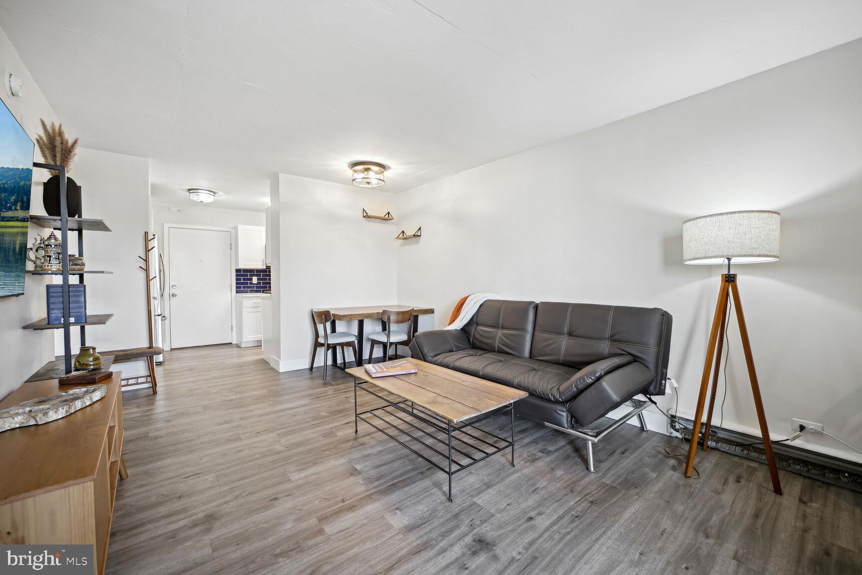 300 M STREET SW N405