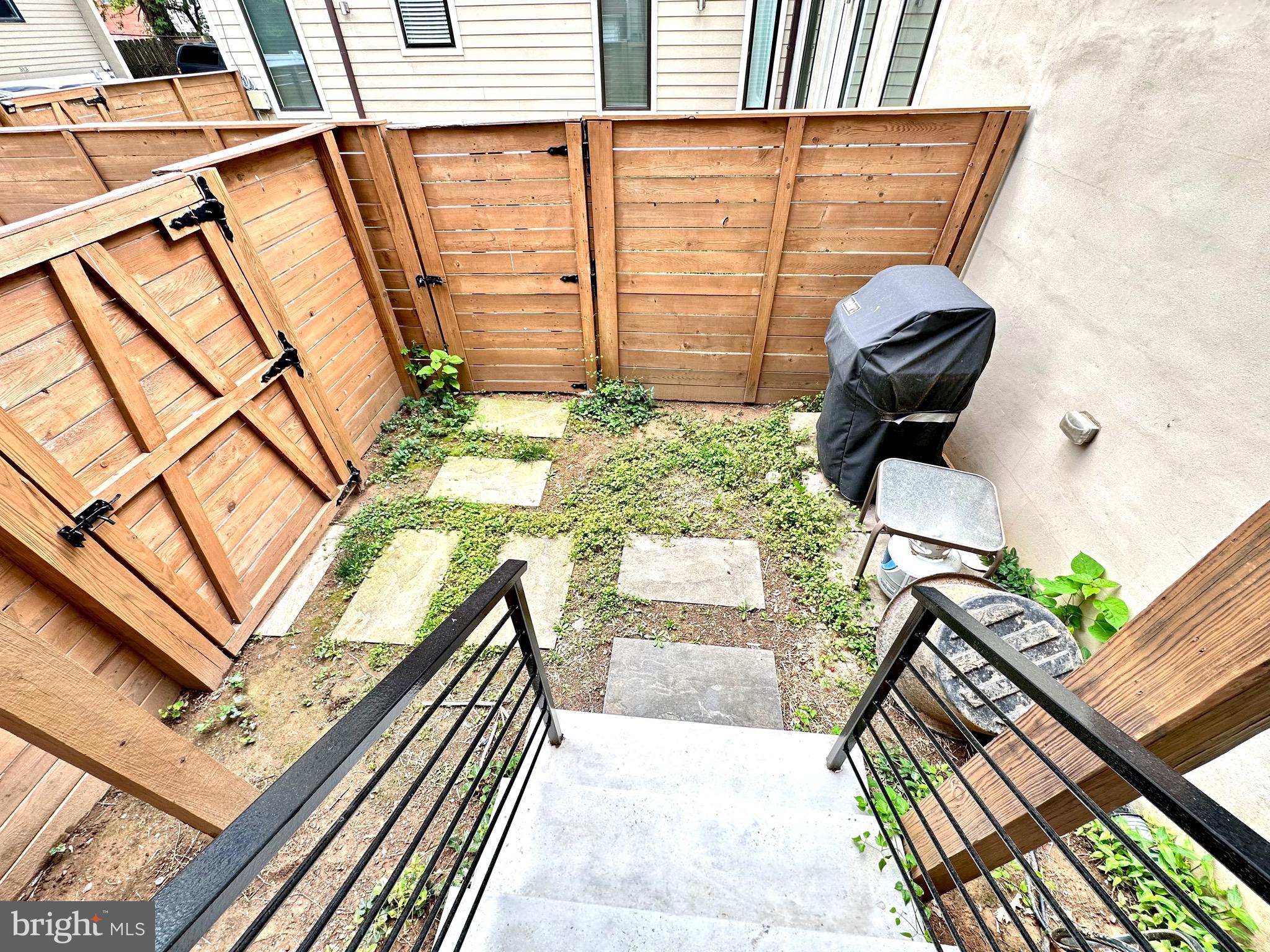 3222 WARDER STREET NW 1