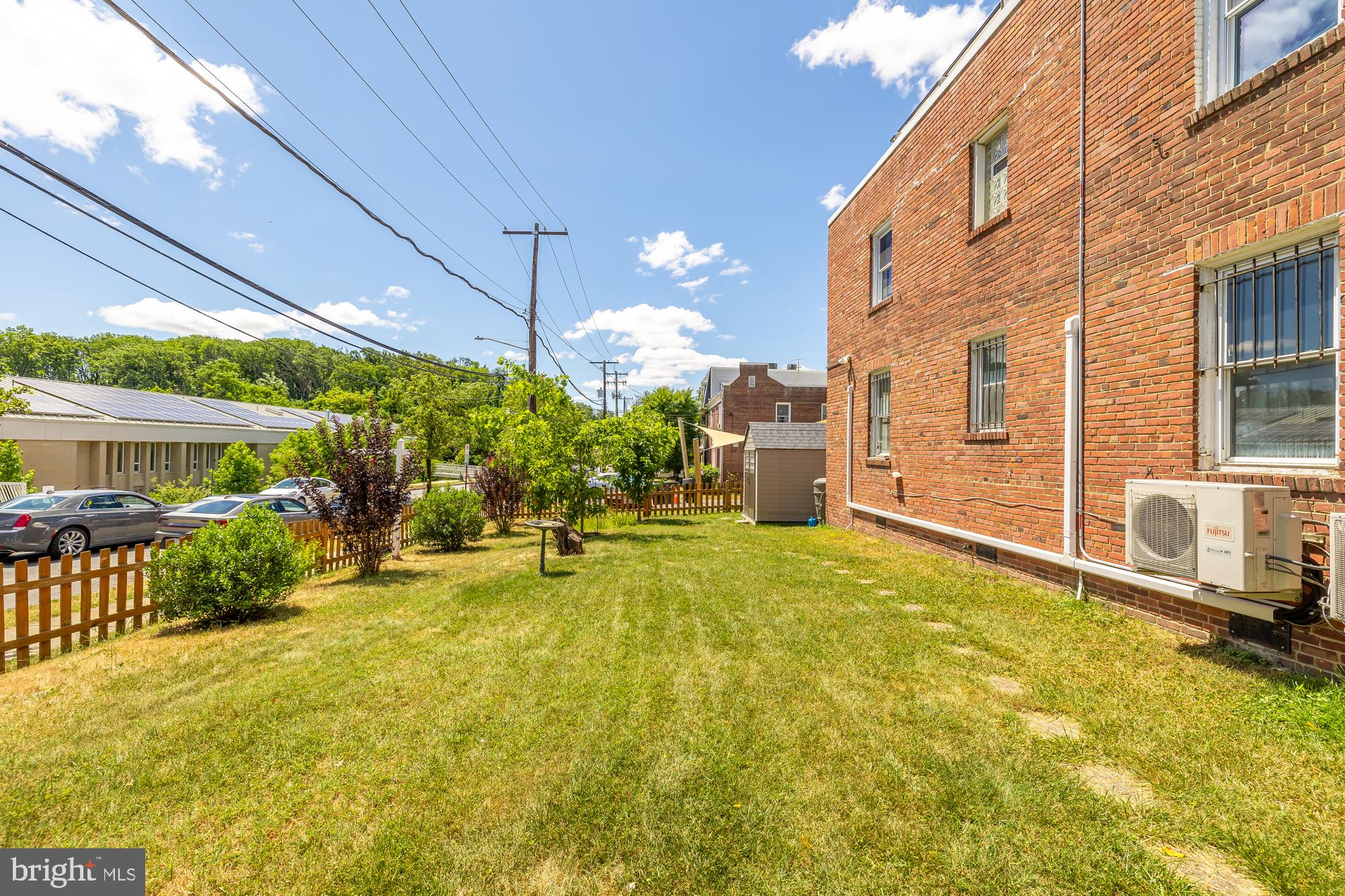 21 HAMILTON STREET NE