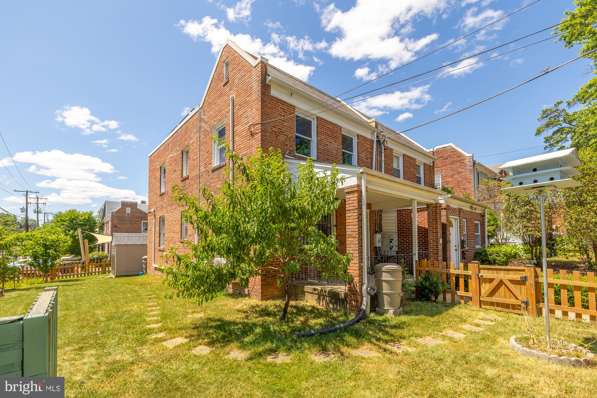 21 HAMILTON STREET NE