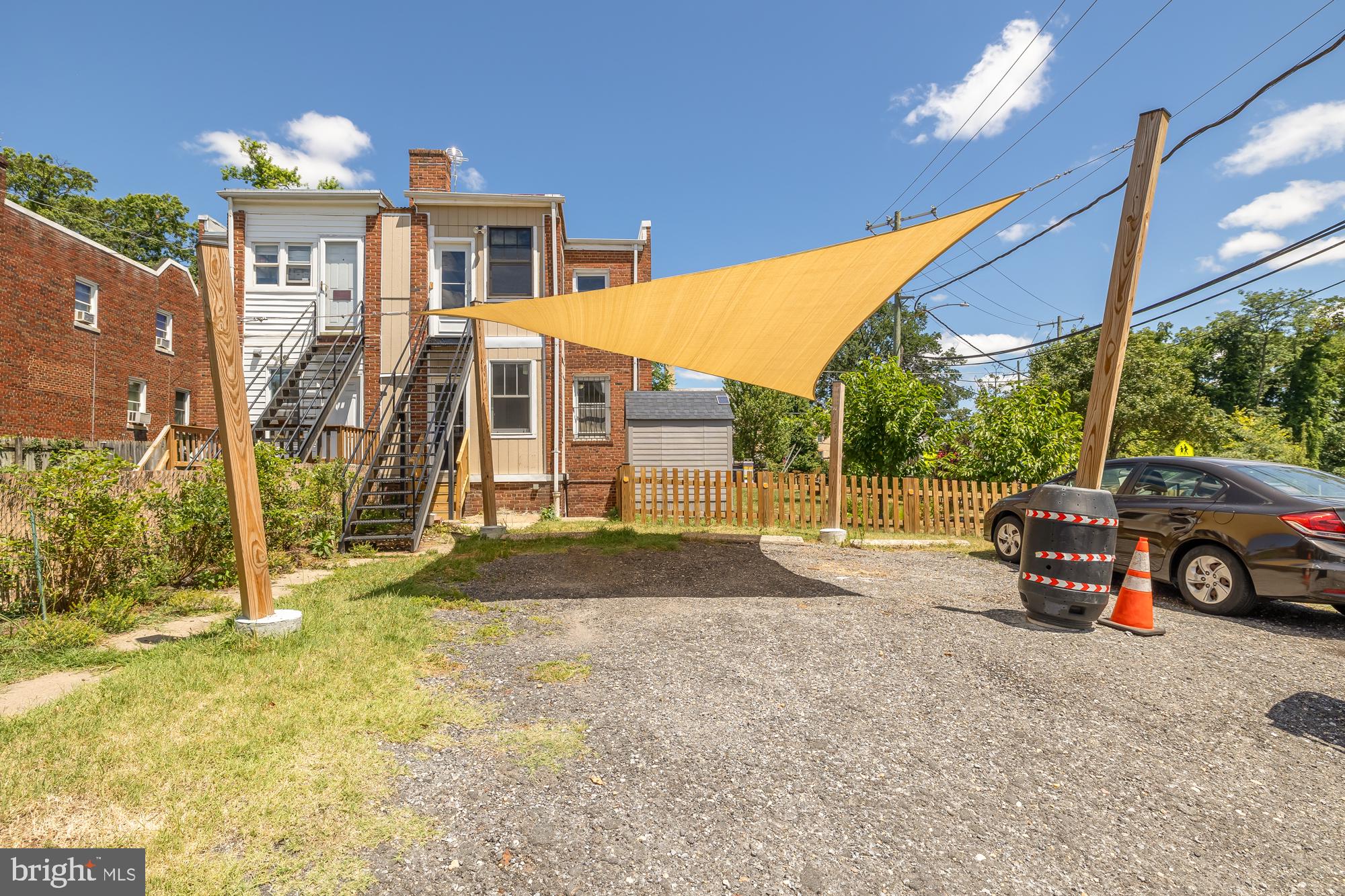 21 HAMILTON STREET NE