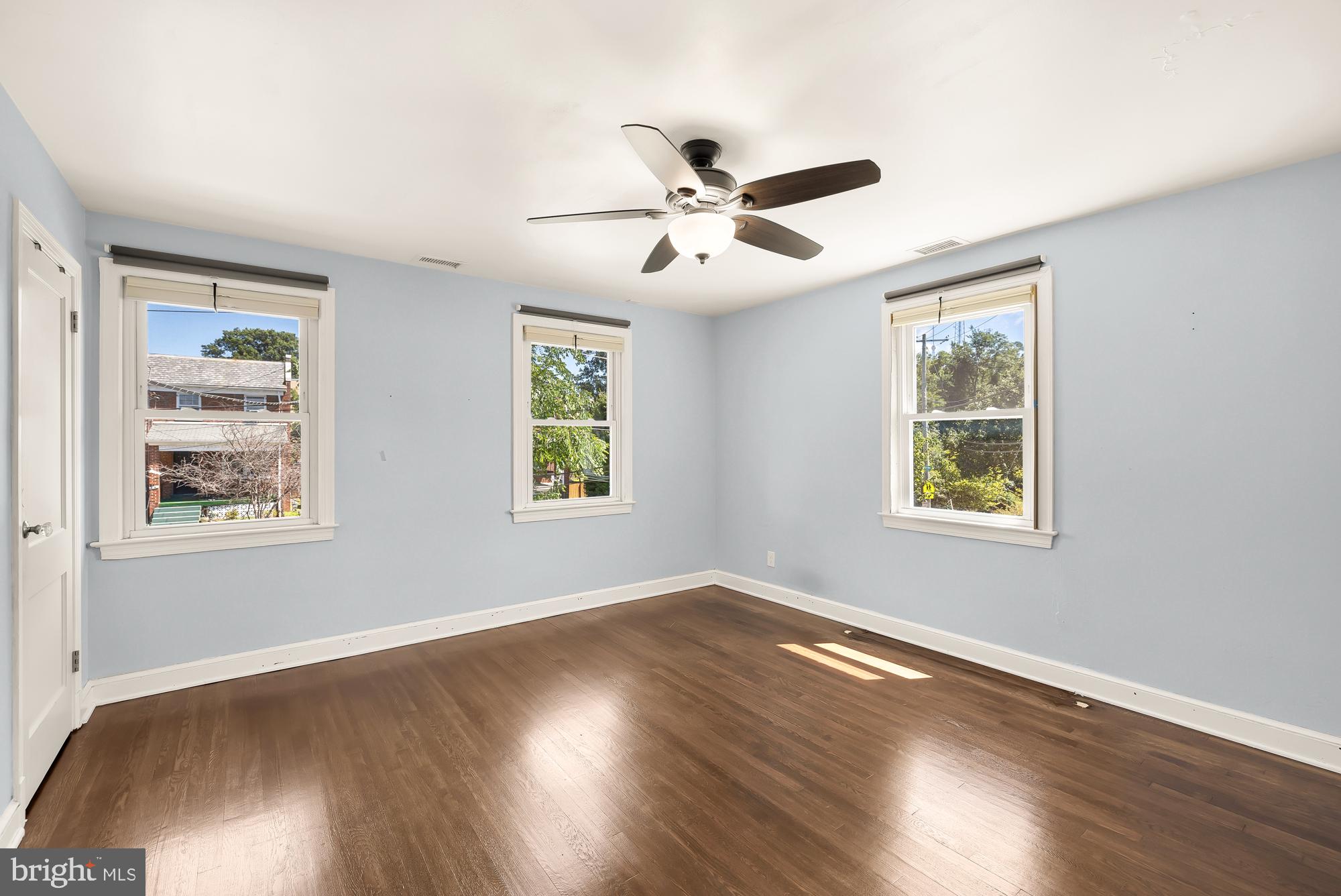 21 HAMILTON STREET NE