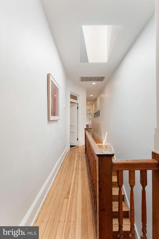 111 8TH STREET SE