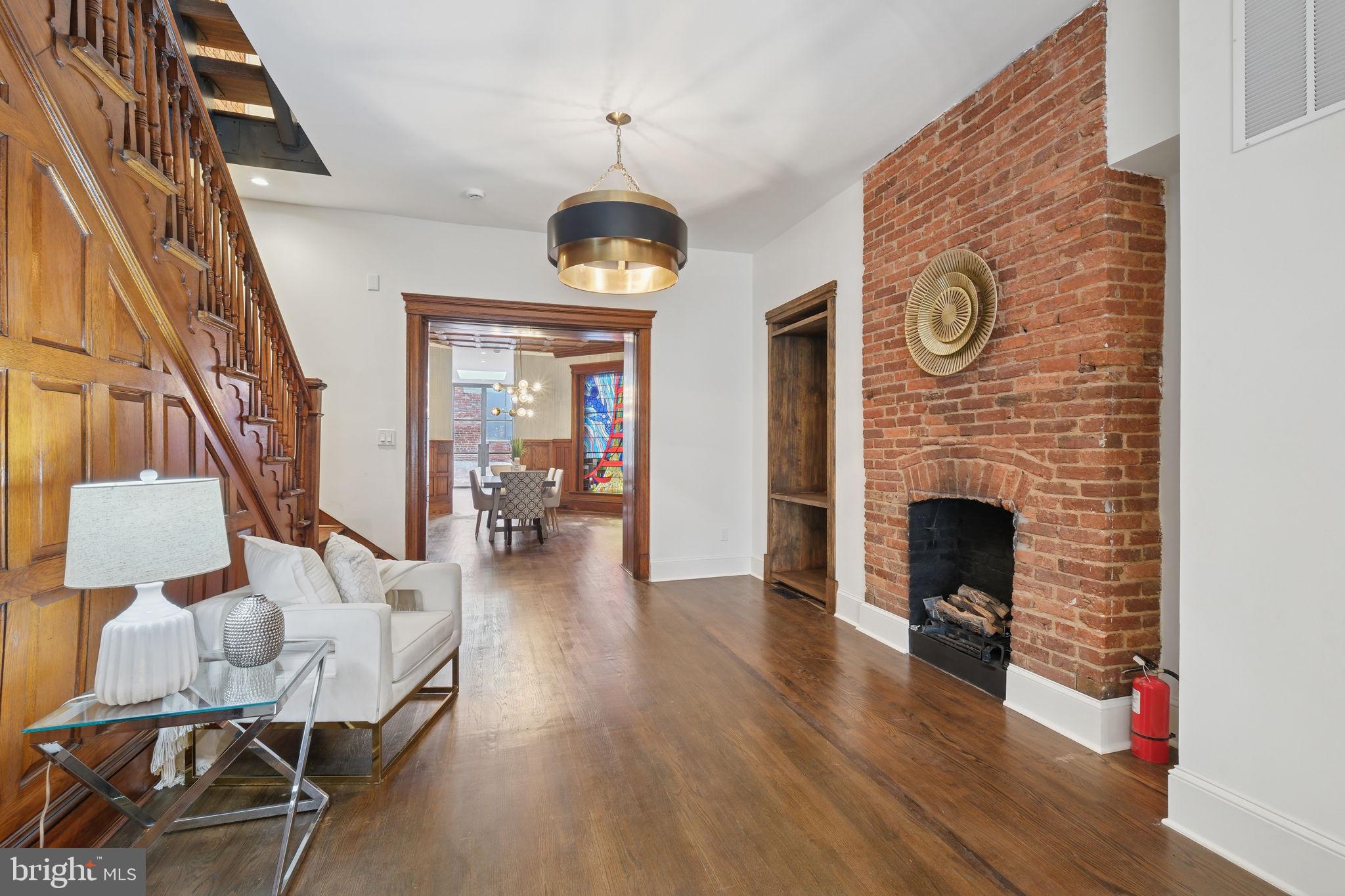 1845 Vernon St NW