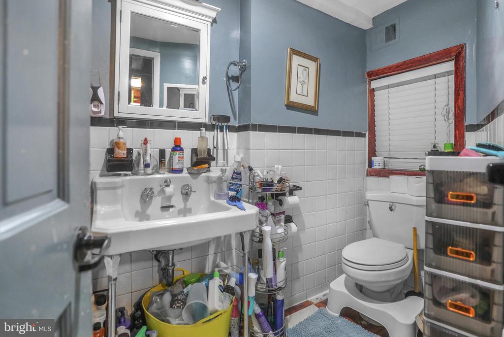 222 UPSHUR STREET NW