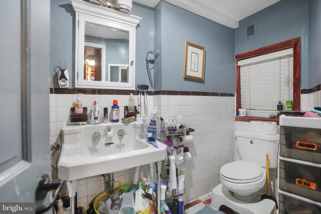 222 UPSHUR STREET NW