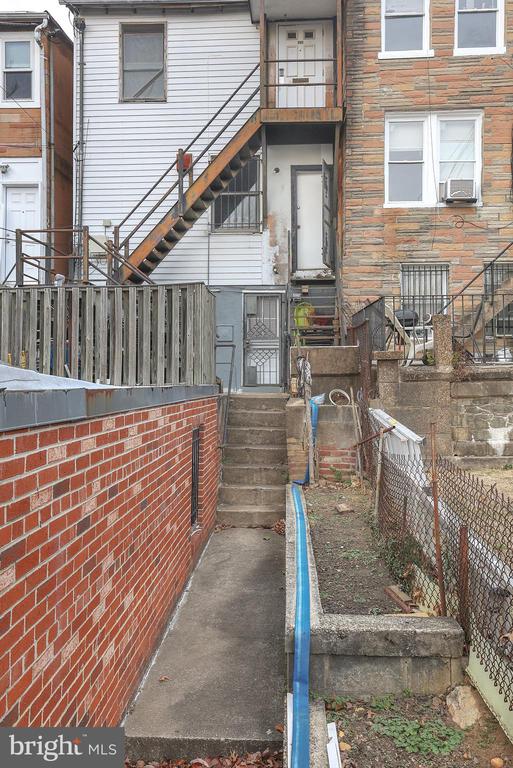 222 UPSHUR STREET NW