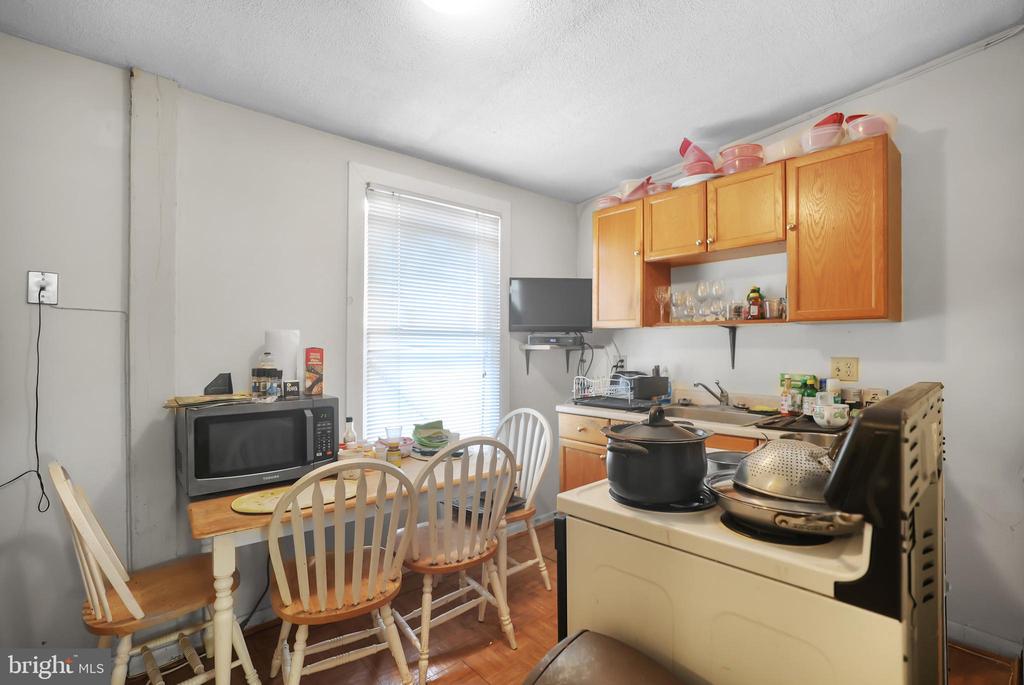 222 UPSHUR STREET NW