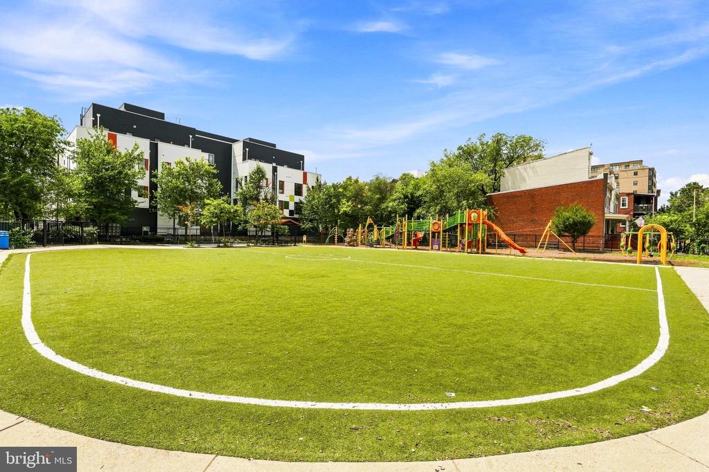 2618 UNIVERSITY PLACE NW Unit: 2