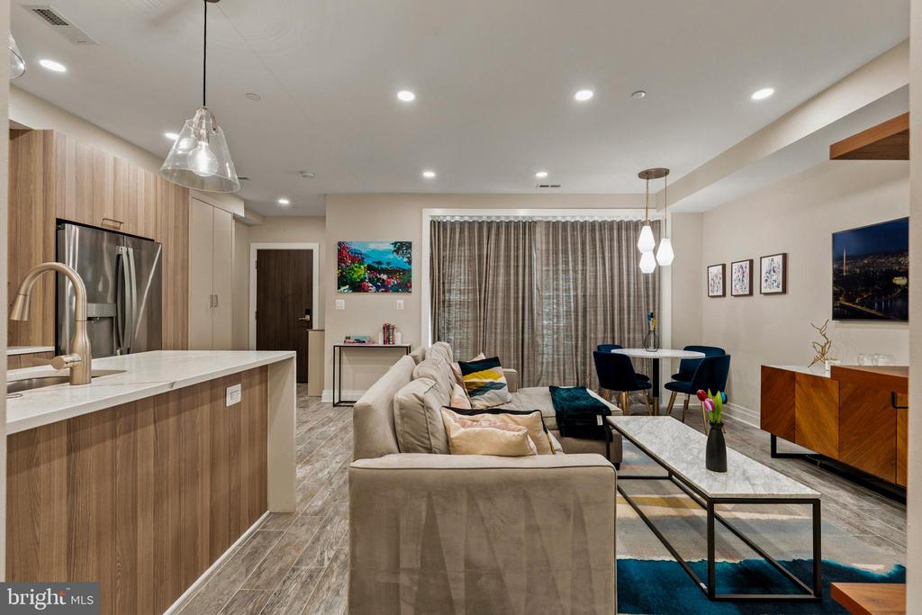 2618 UNIVERSITY PLACE NW Unit: 2