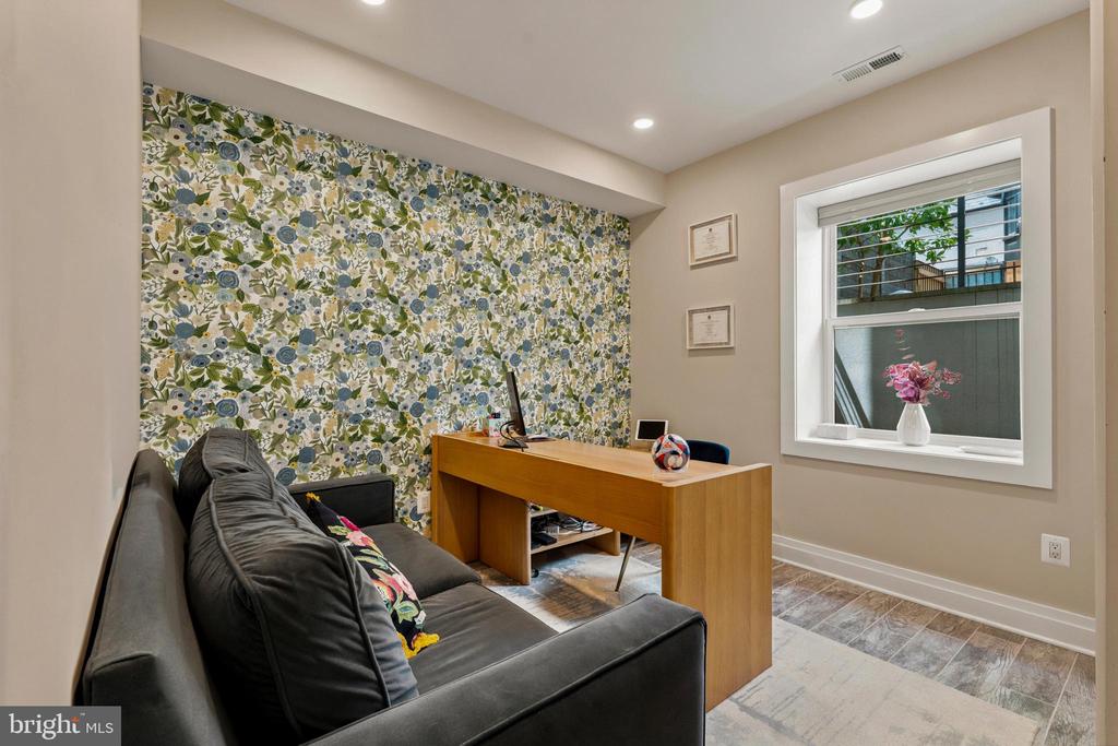 2618 UNIVERSITY PLACE NW Unit: 2