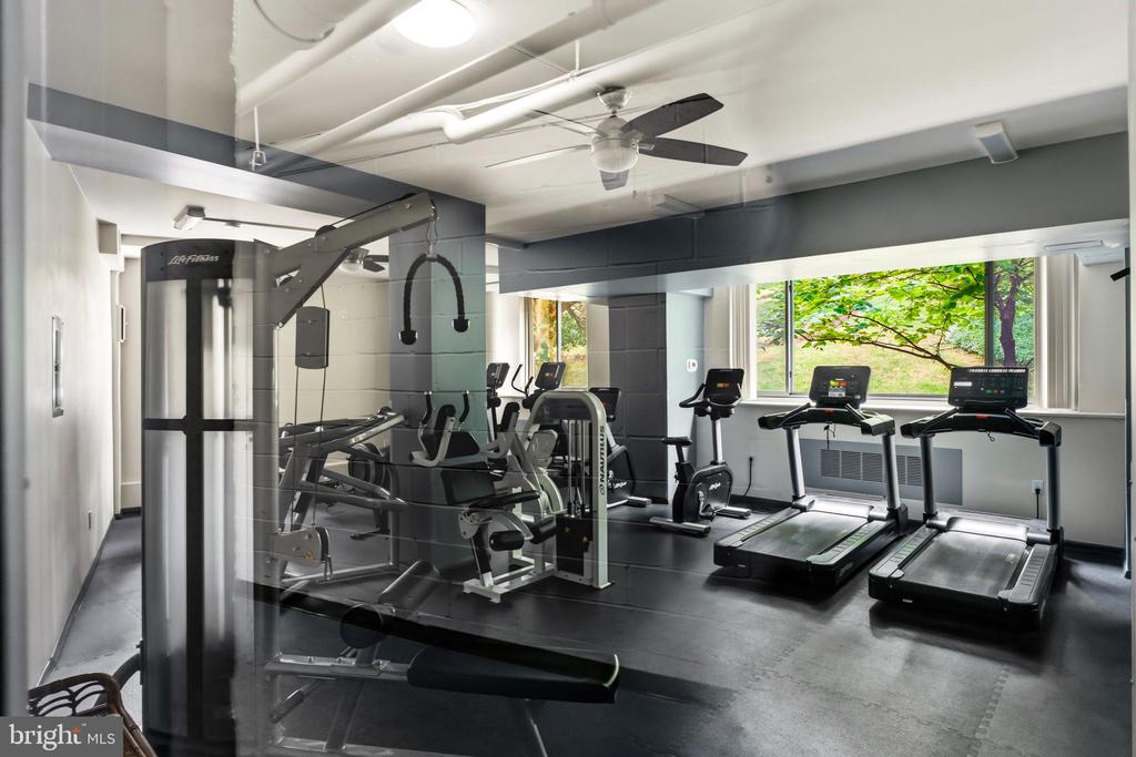 4200 CATHEDRAL AVENUE NW Unit: 607