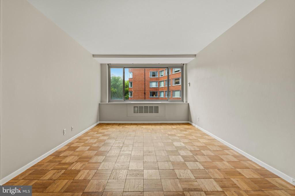 4200 CATHEDRAL AVENUE NW Unit: 607