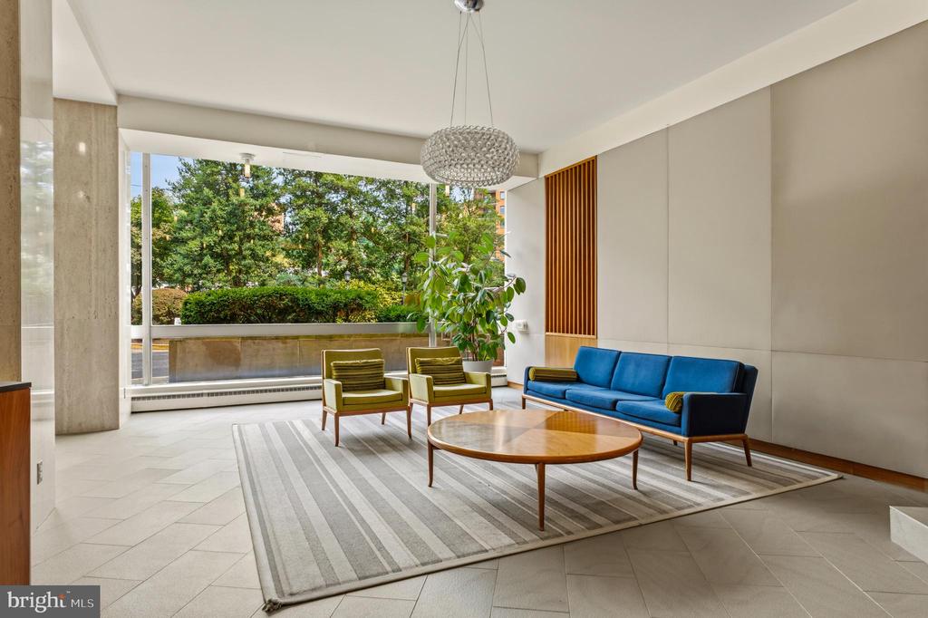 4200 CATHEDRAL AVENUE NW Unit: 607