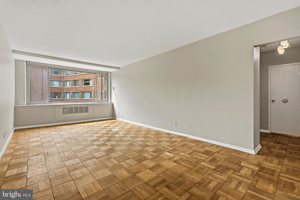 4200 CATHEDRAL AVENUE NW Unit: 607