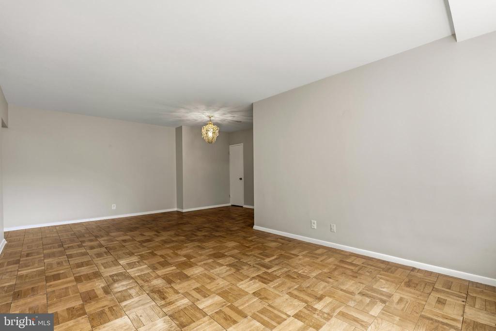 4200 CATHEDRAL AVENUE NW Unit: 607
