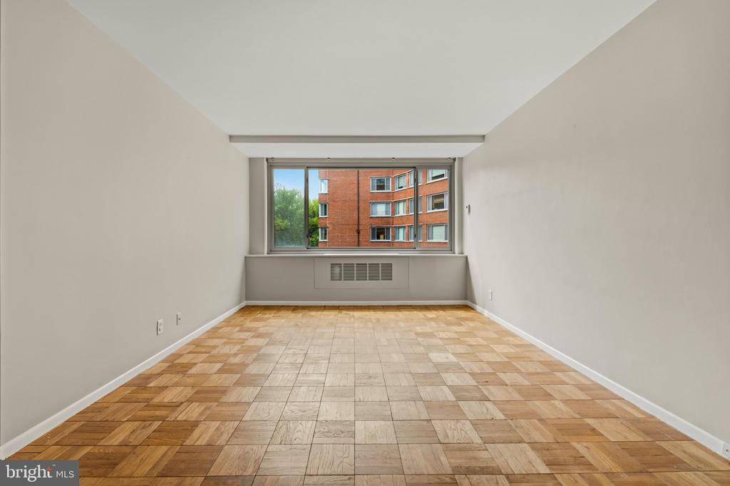 4200 CATHEDRAL AVENUE NW Unit: 607