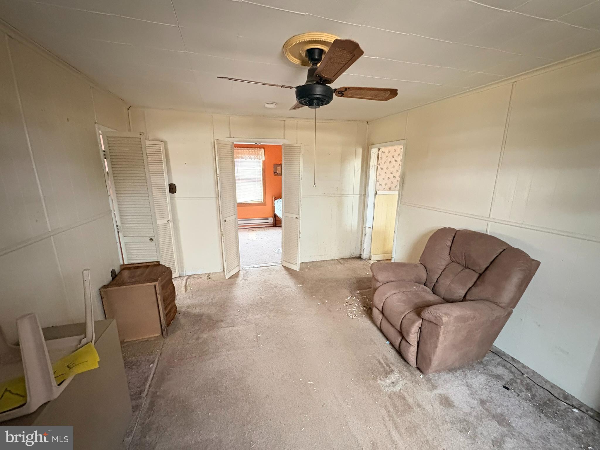 1019 SHORELAND DRIVE