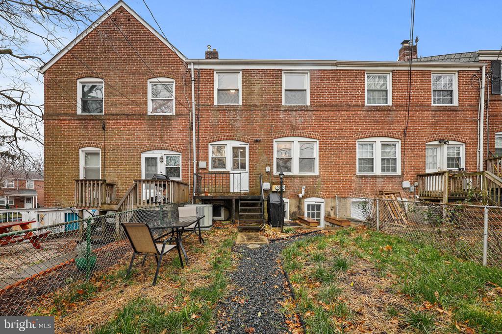 329 WESTSHIRE ROAD