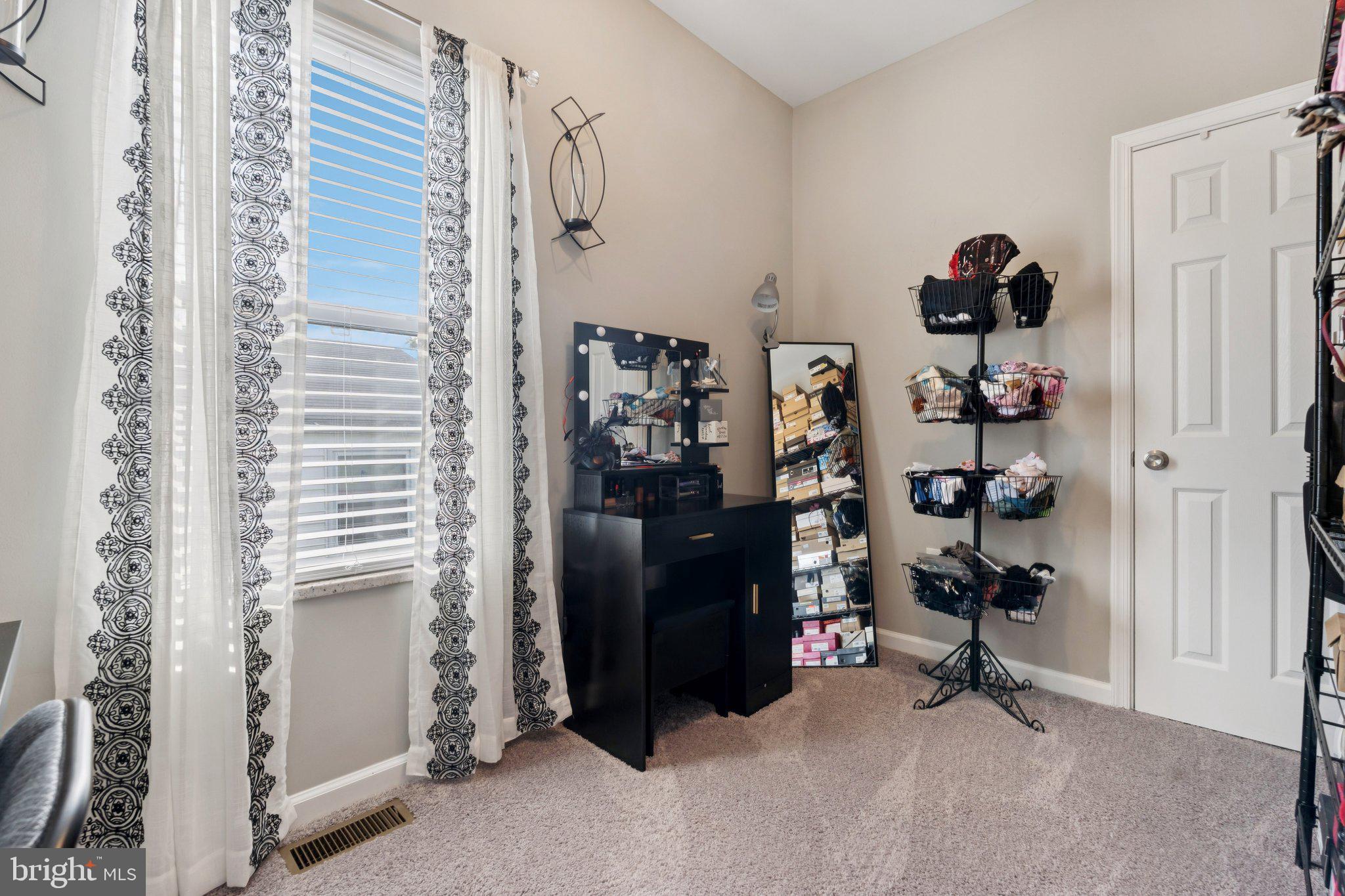 7520 AVONDALE AVENUE