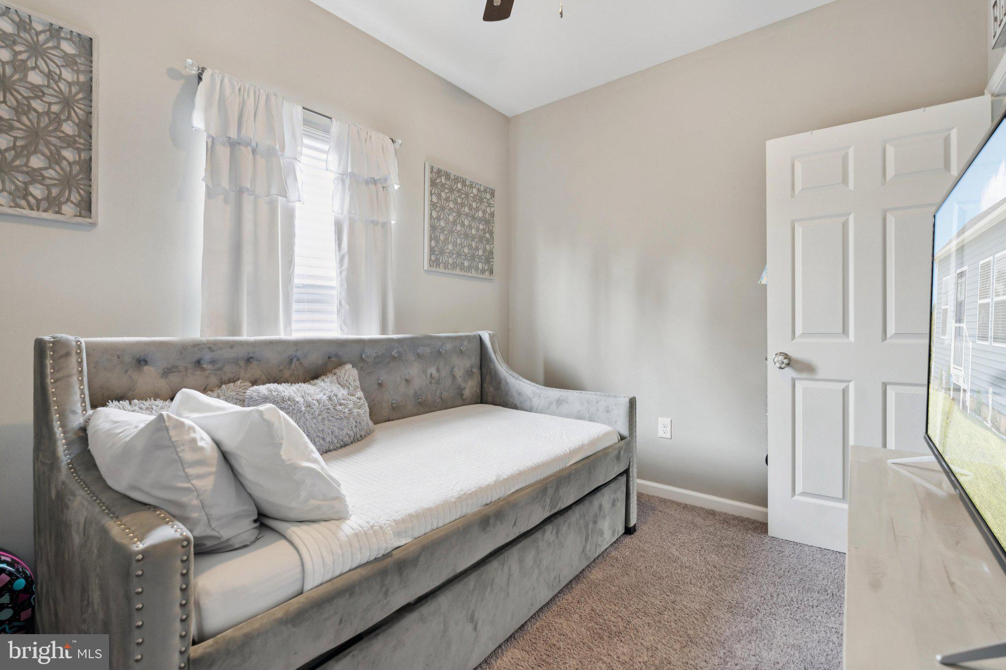 7520 AVONDALE AVENUE