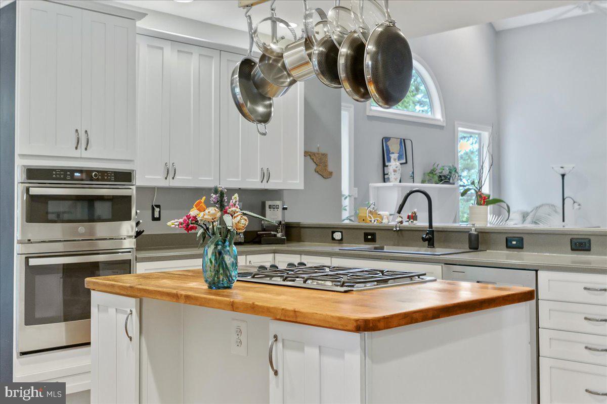 11074 SANANDREW DRIVE