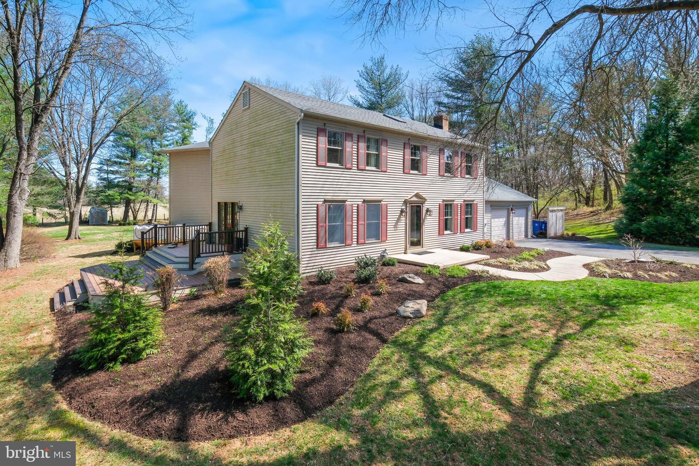 8492 Devon Ln
